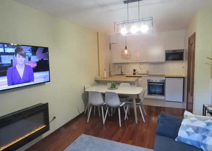 Atico Duplex Reformado Con Vistas A La Montana