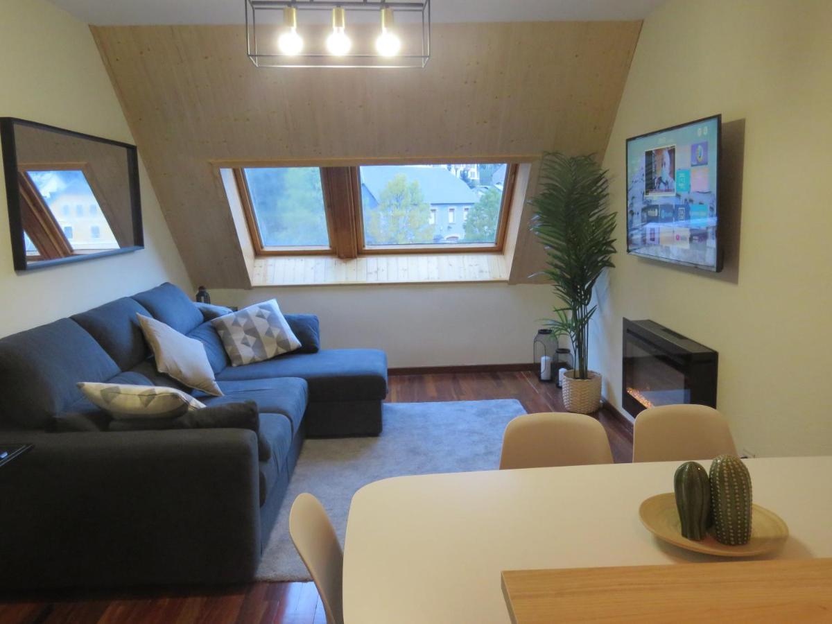 Atico Duplex Reformado Con Vistas A La Montana * Canfranc